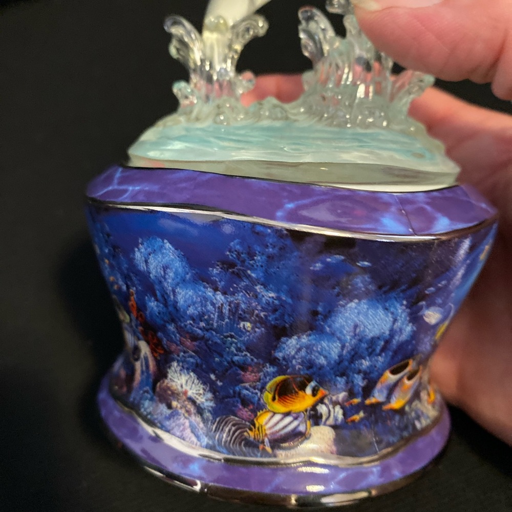 Christian Riese Lassen Porcelain Music Box.Dolphin Majesty.  Dated 2002 - Picture 2 of 8